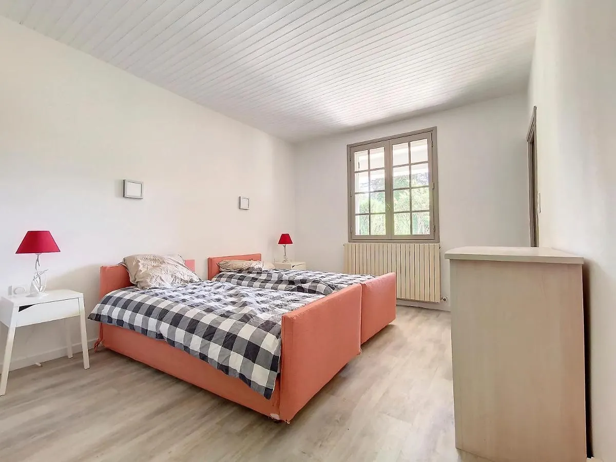Gites Partage Des Eaux L'Isle Sur La Sorgue Apartment